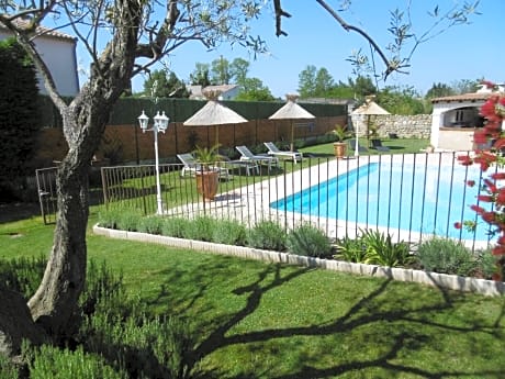 Les chambres d'hôtes d'Eloïse, piscine privée