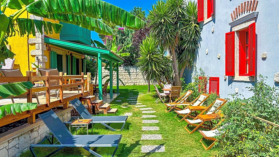 Banana Alacatı Relaxing Hotel - Adults Only