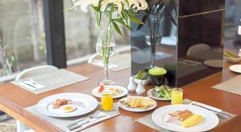 S33 Compact Sukhumvit Hotel