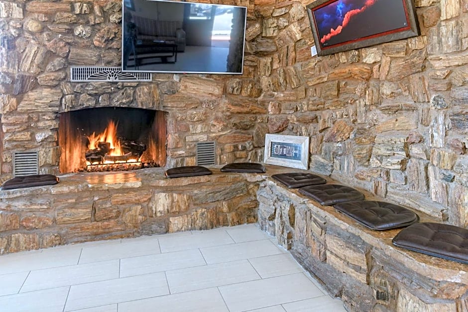 Pioneer Lodge Springdale