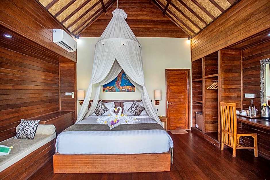 D'Muncuk Huts Lembongan
