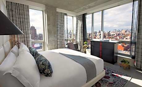 Suite with Accessible Tub - Disability Access