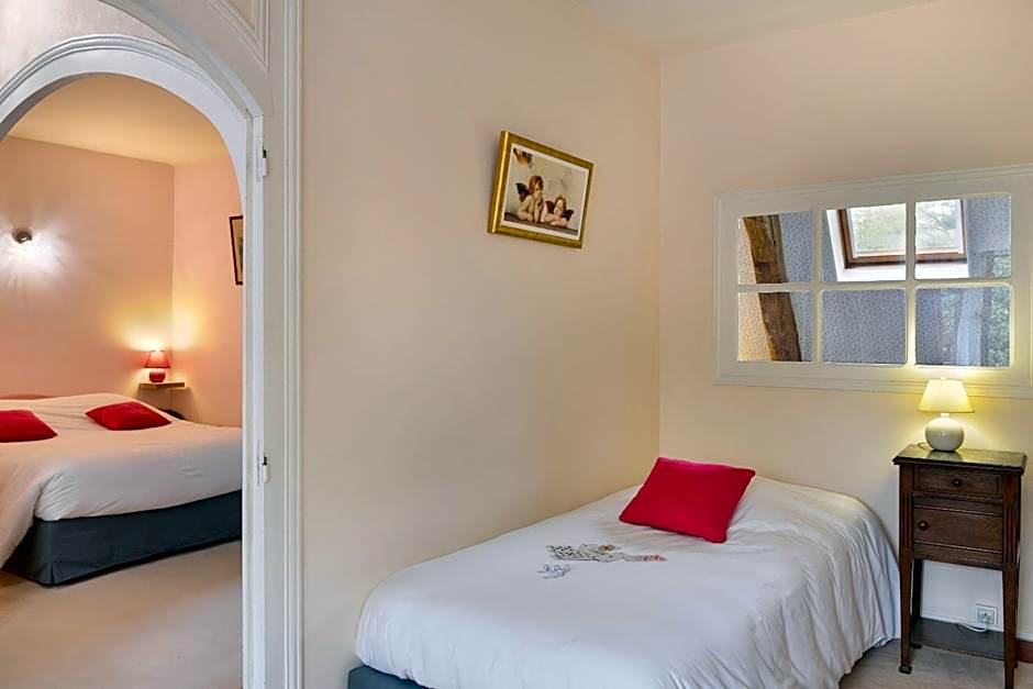 Logis Manoir De La Giraudière