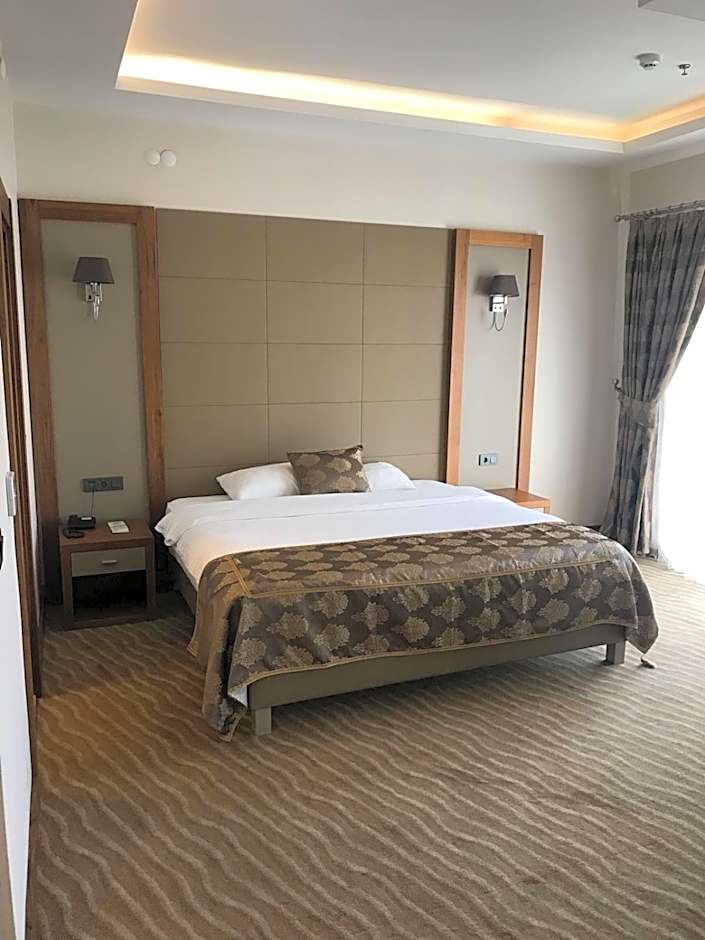 YZE Pırlanta Hotel