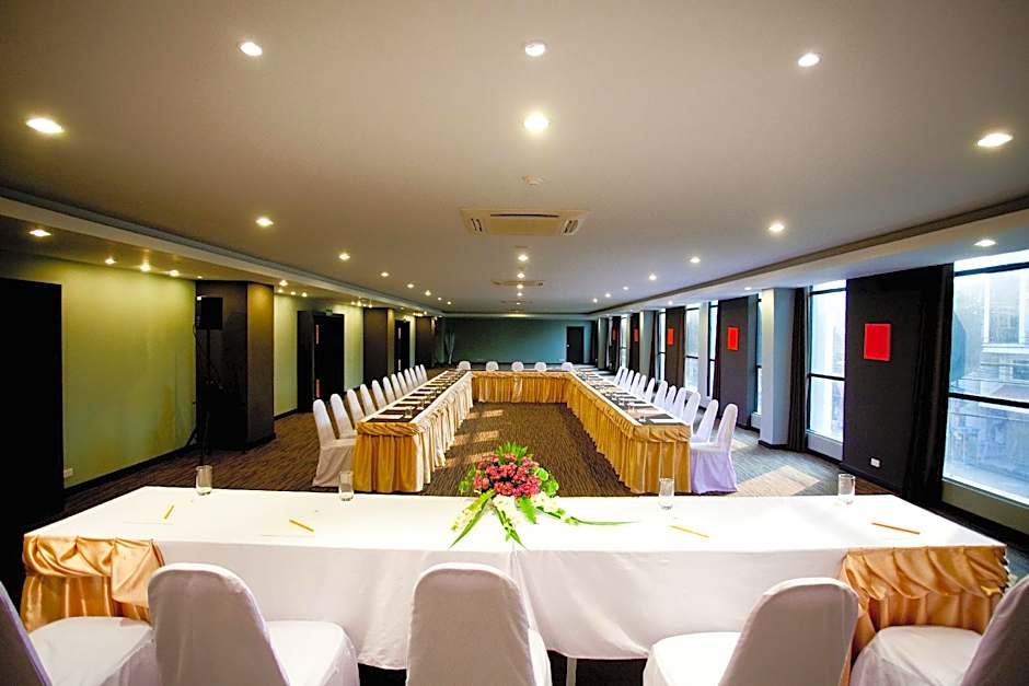 Miramar Bangkok Hotel