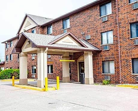 Quality Inn & Suites Ankeny-Des Moines