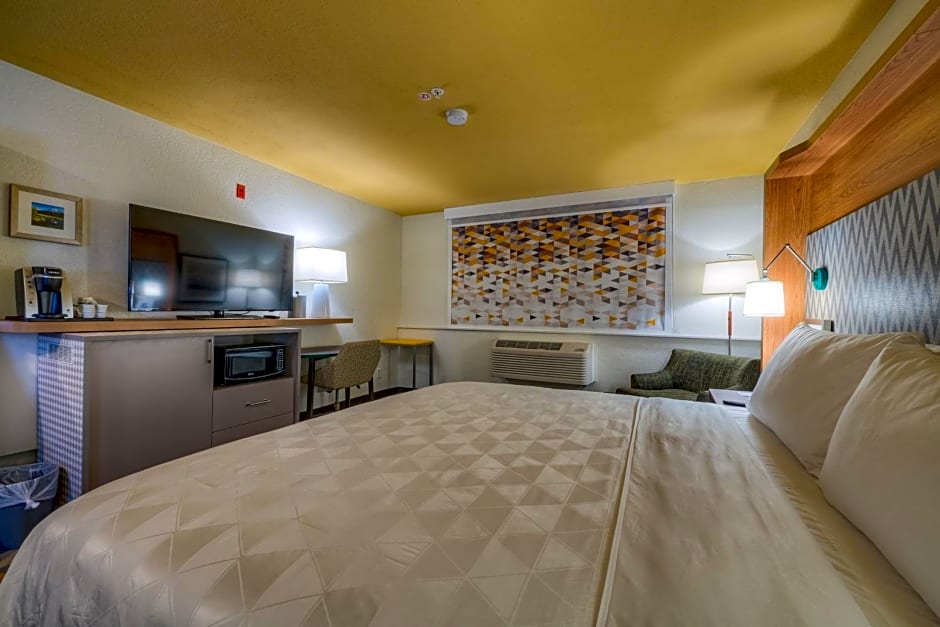 Holiday Inn Tacoma Mall by IHG