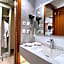 Zowar International Hotel