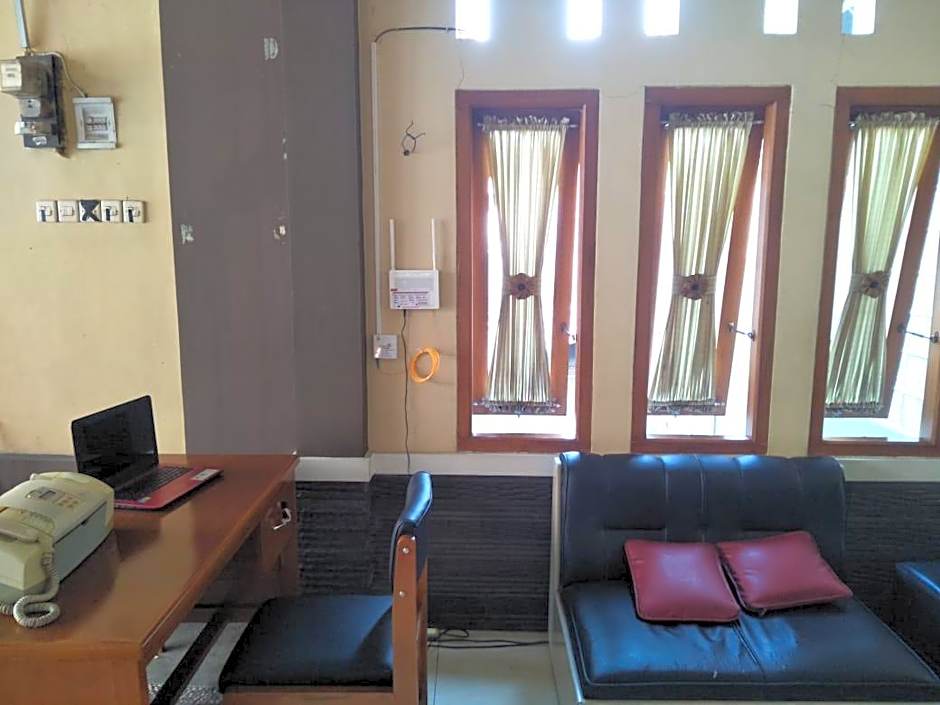 OYO 1982 Golf Papa Costel