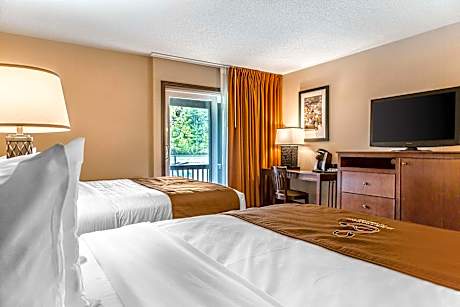 2 Queen Beds, Nonsmoking, Accessible