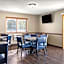 Super 8 by Wyndham Lewistown
