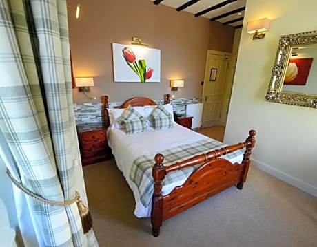 Standard Double Room with Loch View