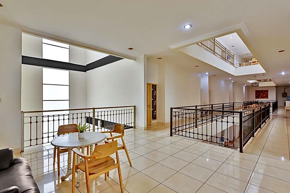 Cinere Inn & Residence