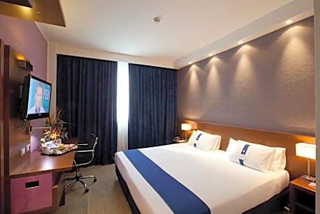 Standard Room with Free Breakfast