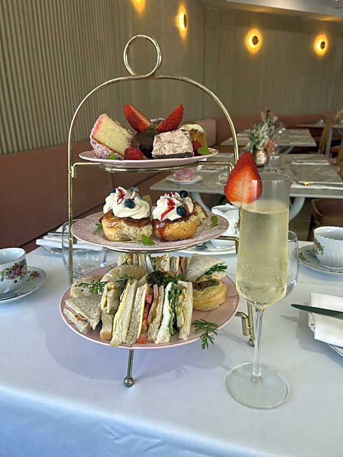 Ocean International Hotel