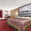 Super 8 by Wyndham Vincennes