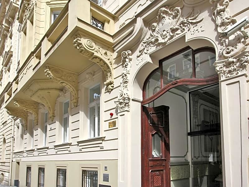 numa I Flow Rooms & Apartments