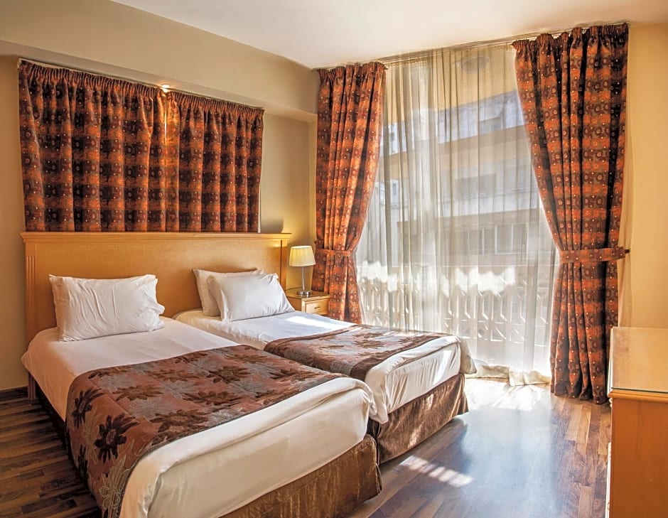 Bella Riva Hotel