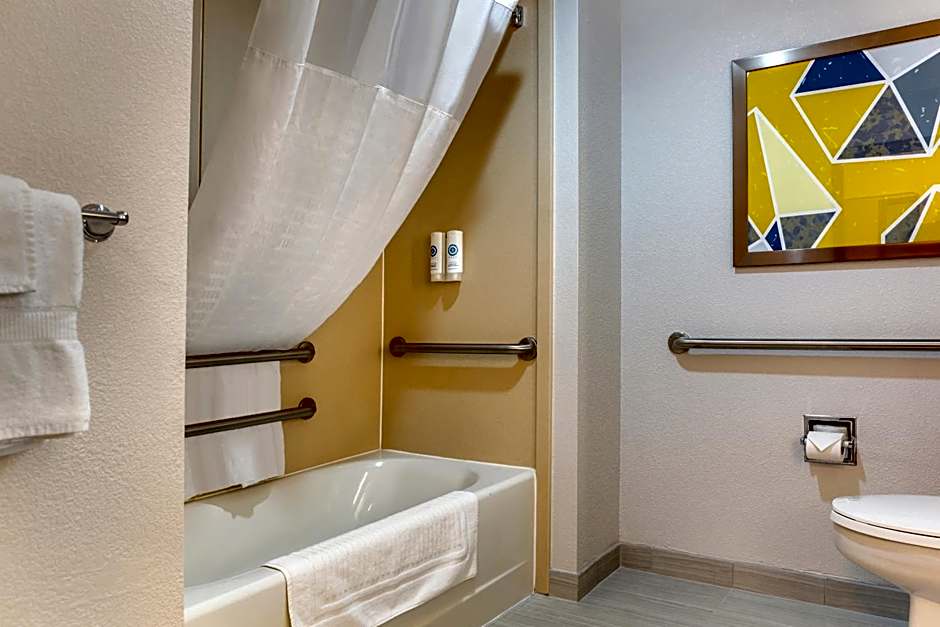 Comfort Inn & Suites Rapid City near Mt Rushmore