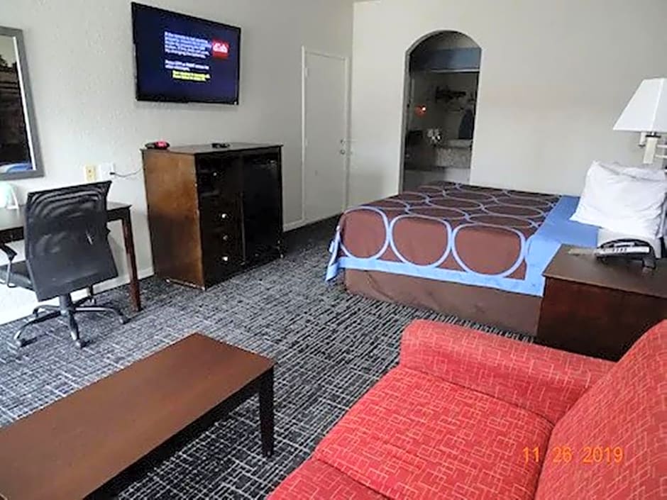 Super 8 by Wyndham Houston/Brookhollow NW