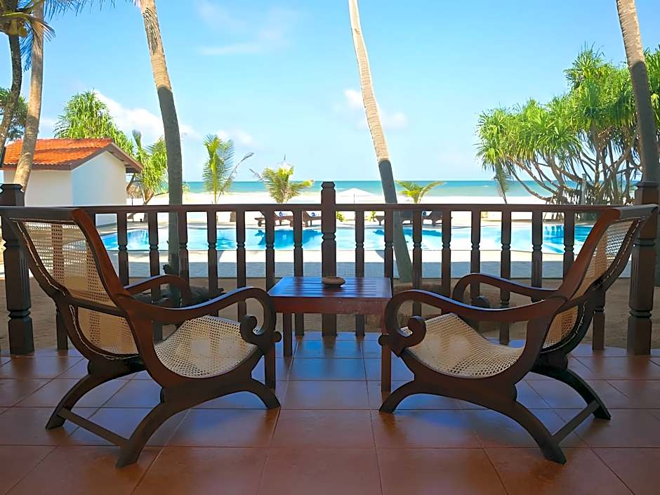 Whispering Palms Hotel