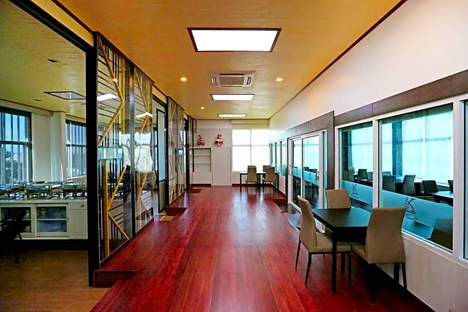 RoomQuest Suvarnabhumi Airport Rom Klao