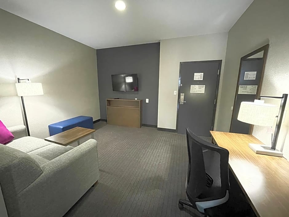 La Quinta Inn & Suites by Wyndham Augusta Near Fort Gordon