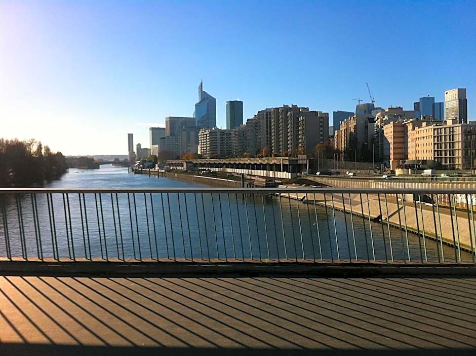 Best Western Rives de Paris La Defense