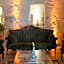 Elite Cave Suites