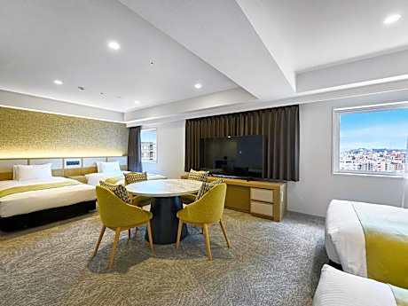 Family Room - Non-Smoking