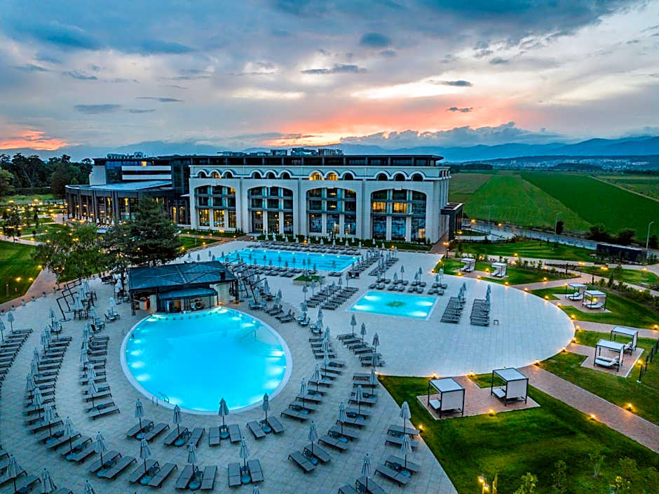 Kings' Valley Medical & Spa Hotel