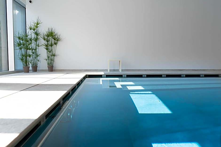 Life Hotel