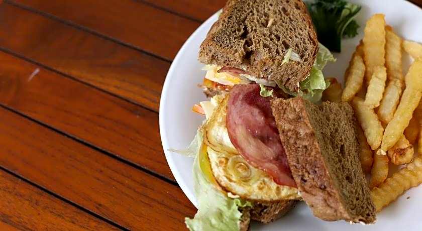 Aquarius Beach Hotel