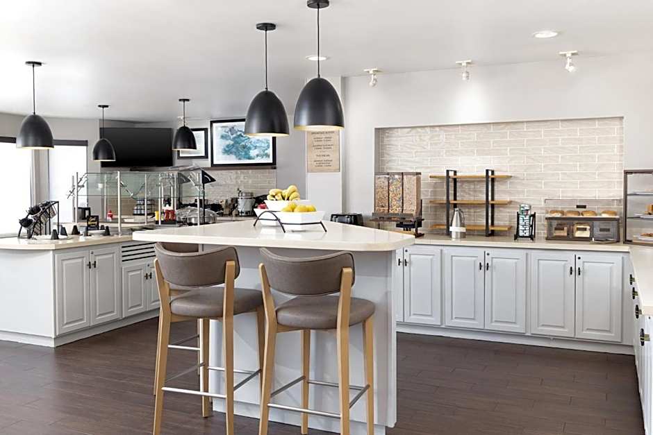 Staybridge Suites Denver- Central Park By IHG