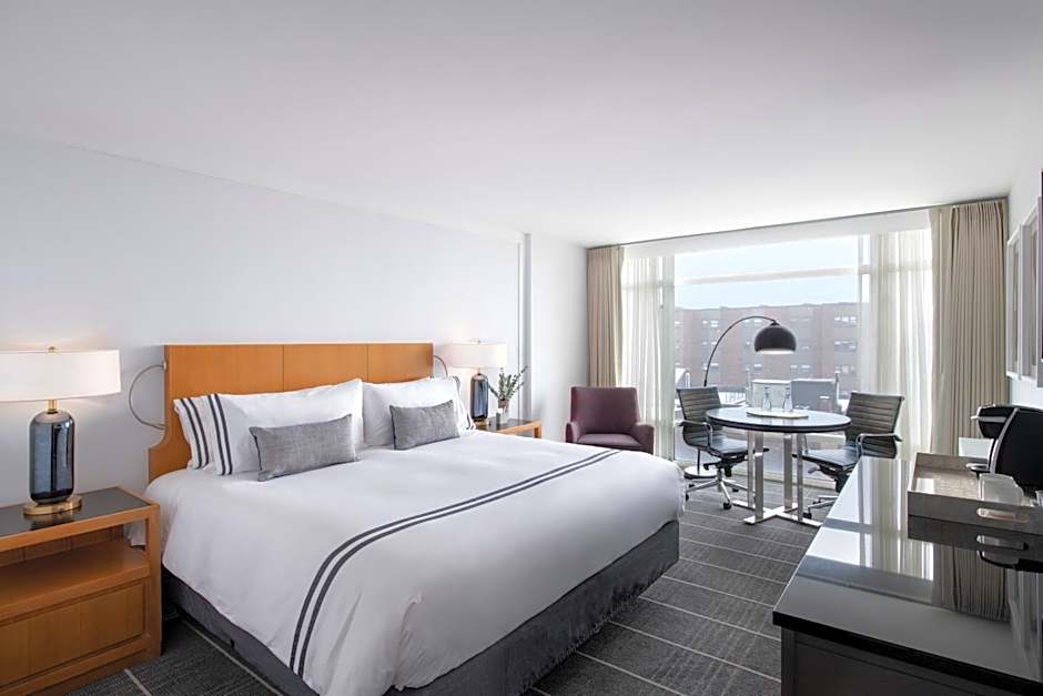 The Colonnade Hotel