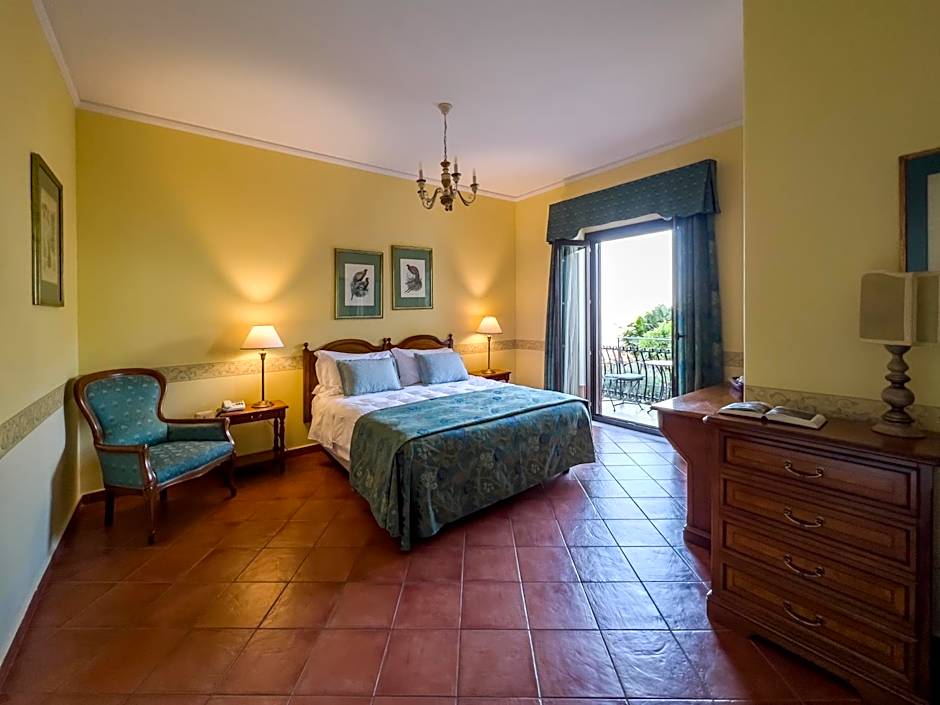 Hotel Sirius