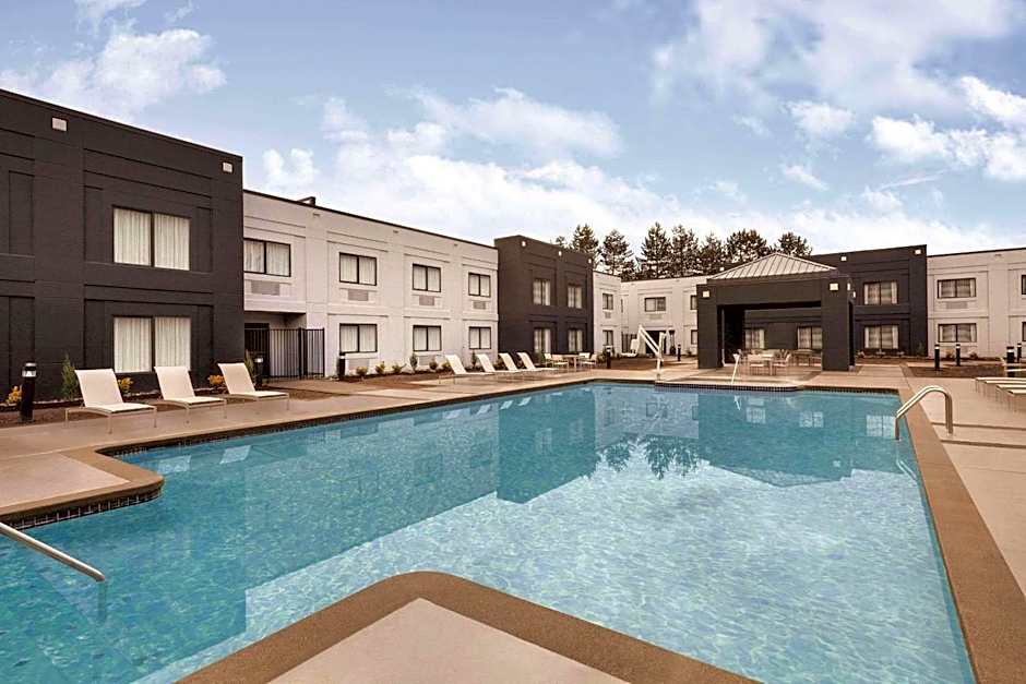 Country Inn and Suites by Radisson Seattle-Bothell WA