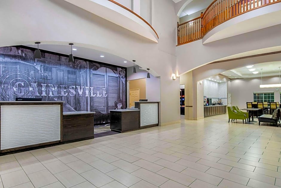 La Quinta Inn & Suites by Wyndham Gainesville