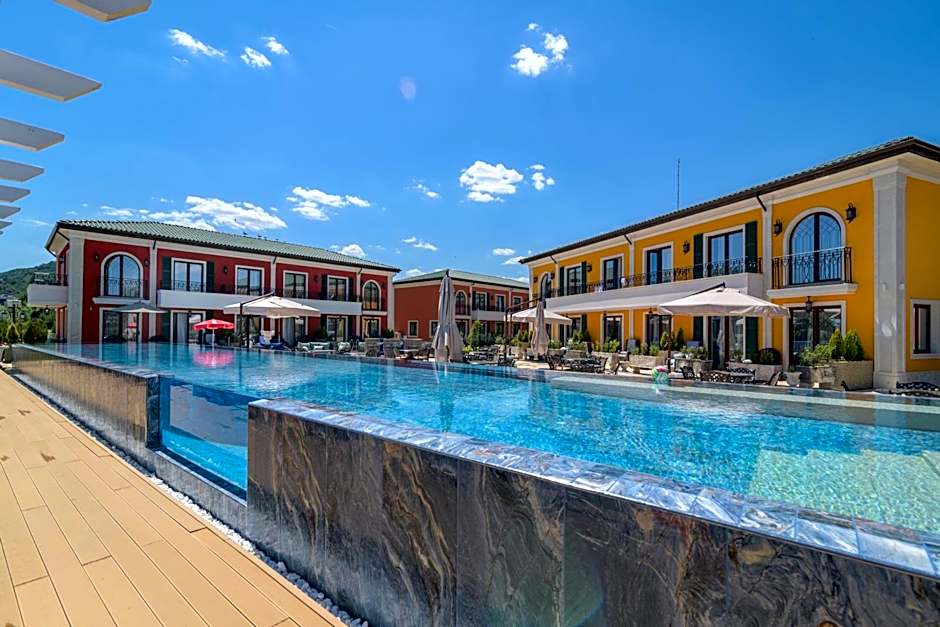 Villas for 4 or 6 Adults in Therma Village - SPA Mineral Pool & All inclusive & Free Parking