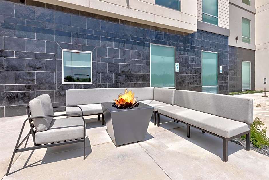 Home2 Suites by Hilton Paris