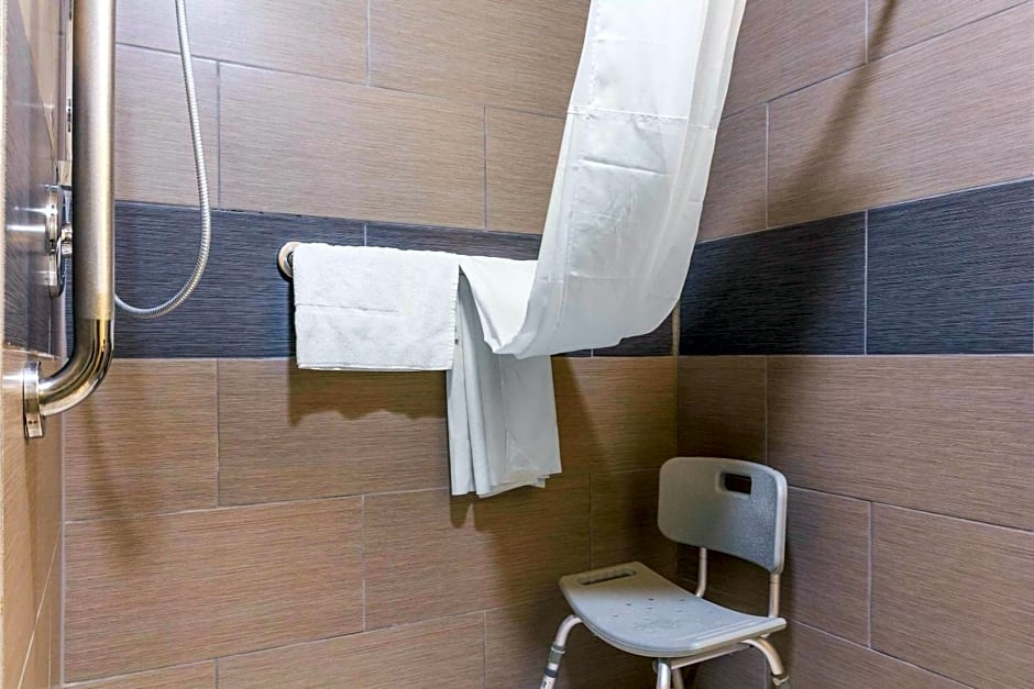 Quality Inn Lamar
