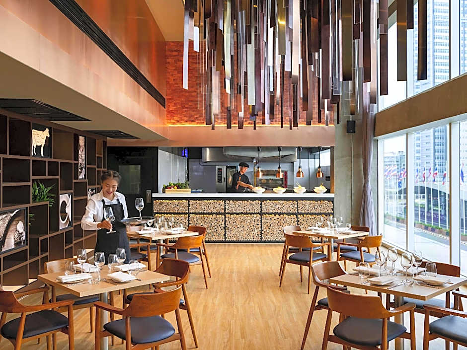 Novotel Bangkok Impact Hotel