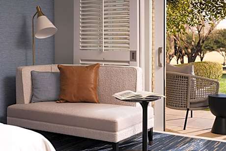 The Ritz-Carlton Dallas, Las Colinas