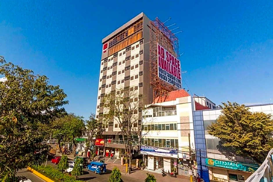 RedDoorz Plus @ Jones Avenue Cebu