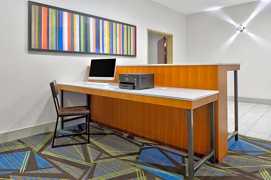 Holiday Inn Express Hotel & Suites Amarillo South By IHG