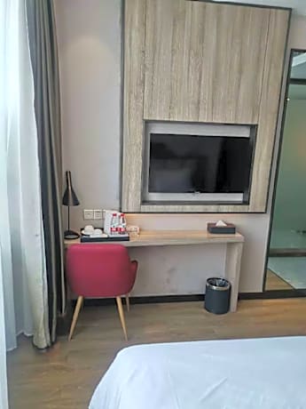 Dossen - Bed Room Mountain View