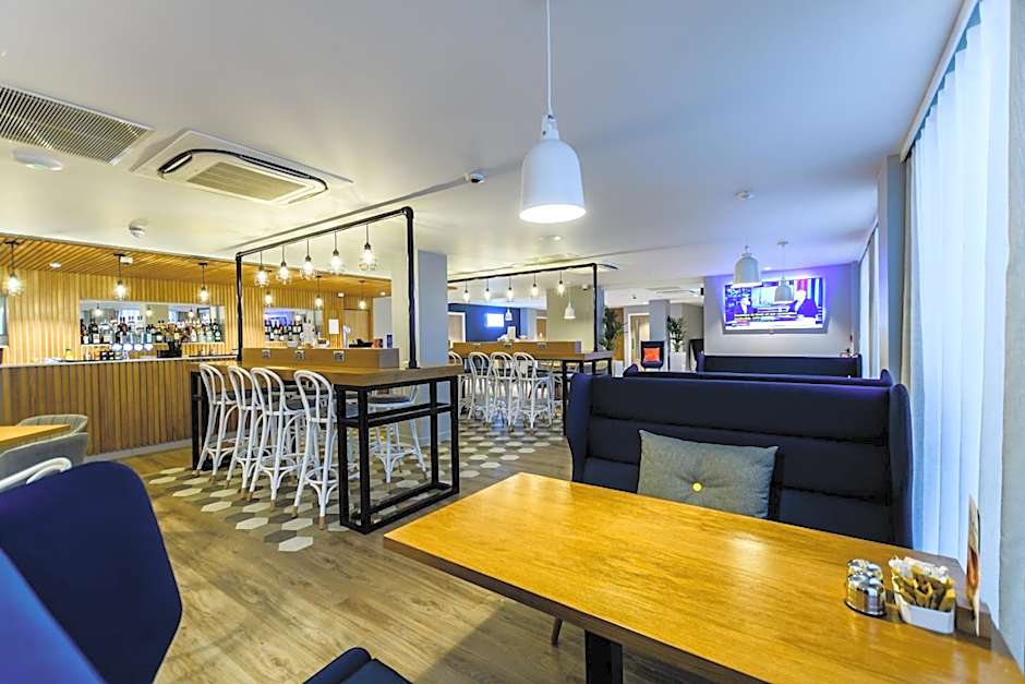 Holiday Inn Express Wigan By IHG