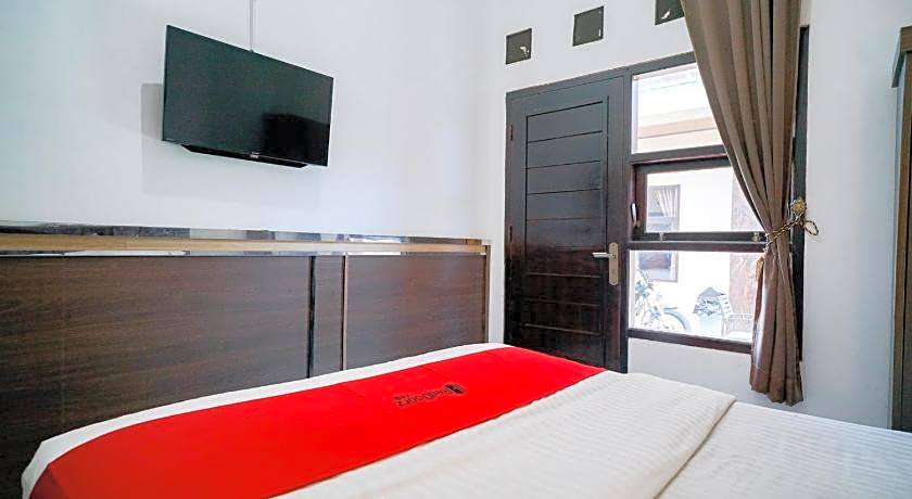 OYO 2630 Wisma Fahza Syariah