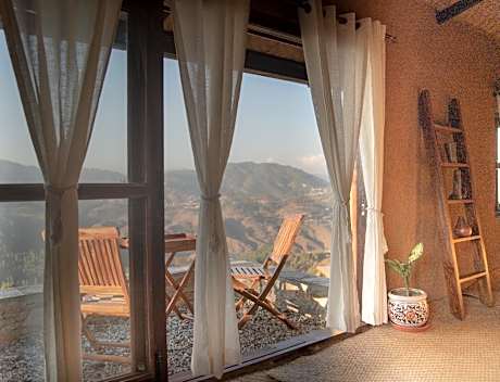 Nayalap - Himalayan Earth Homes