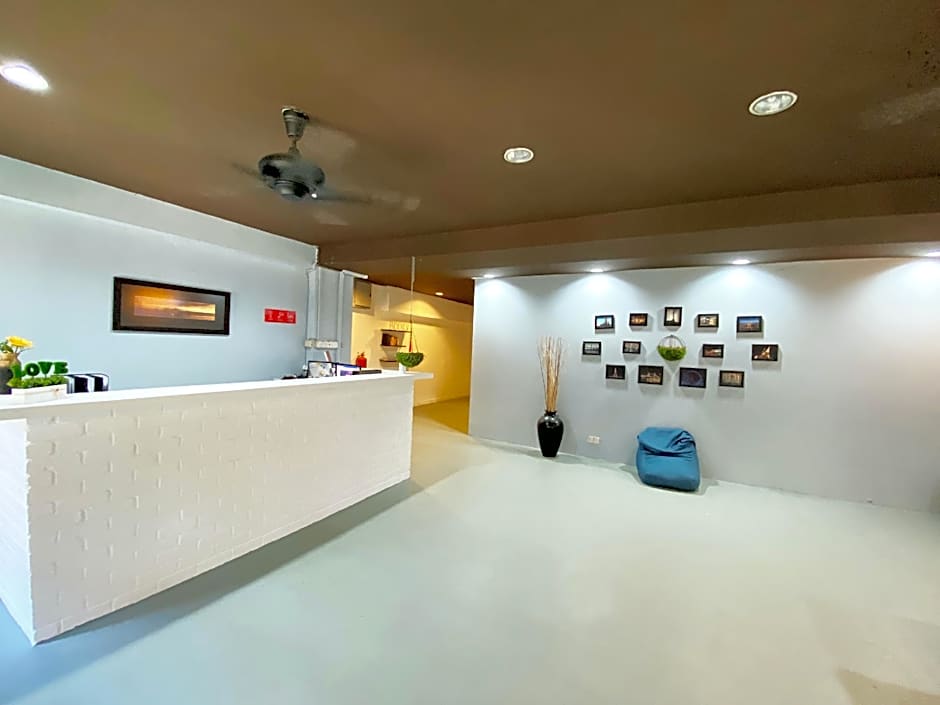 OYO 89398 Doorbellz